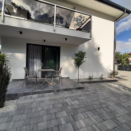 Ancsi Apartmanhaz Balatonlelle Eksteriør billede