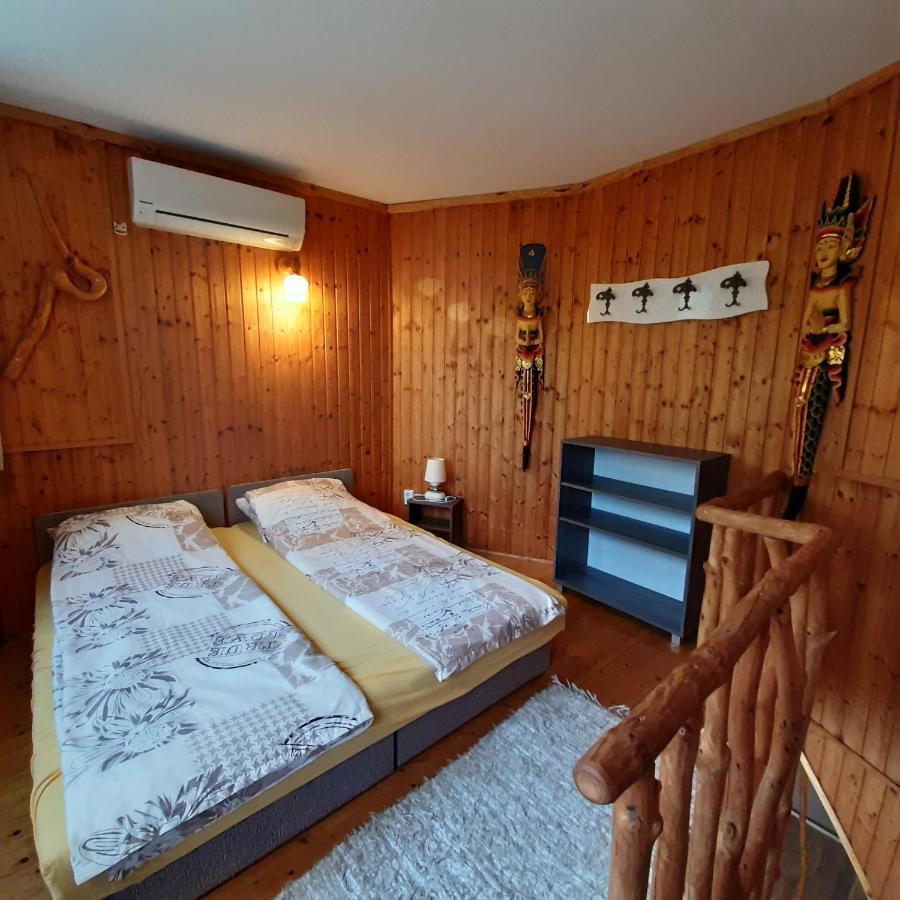 Ancsi Apartmanhaz Balatonlelle Eksteriør billede