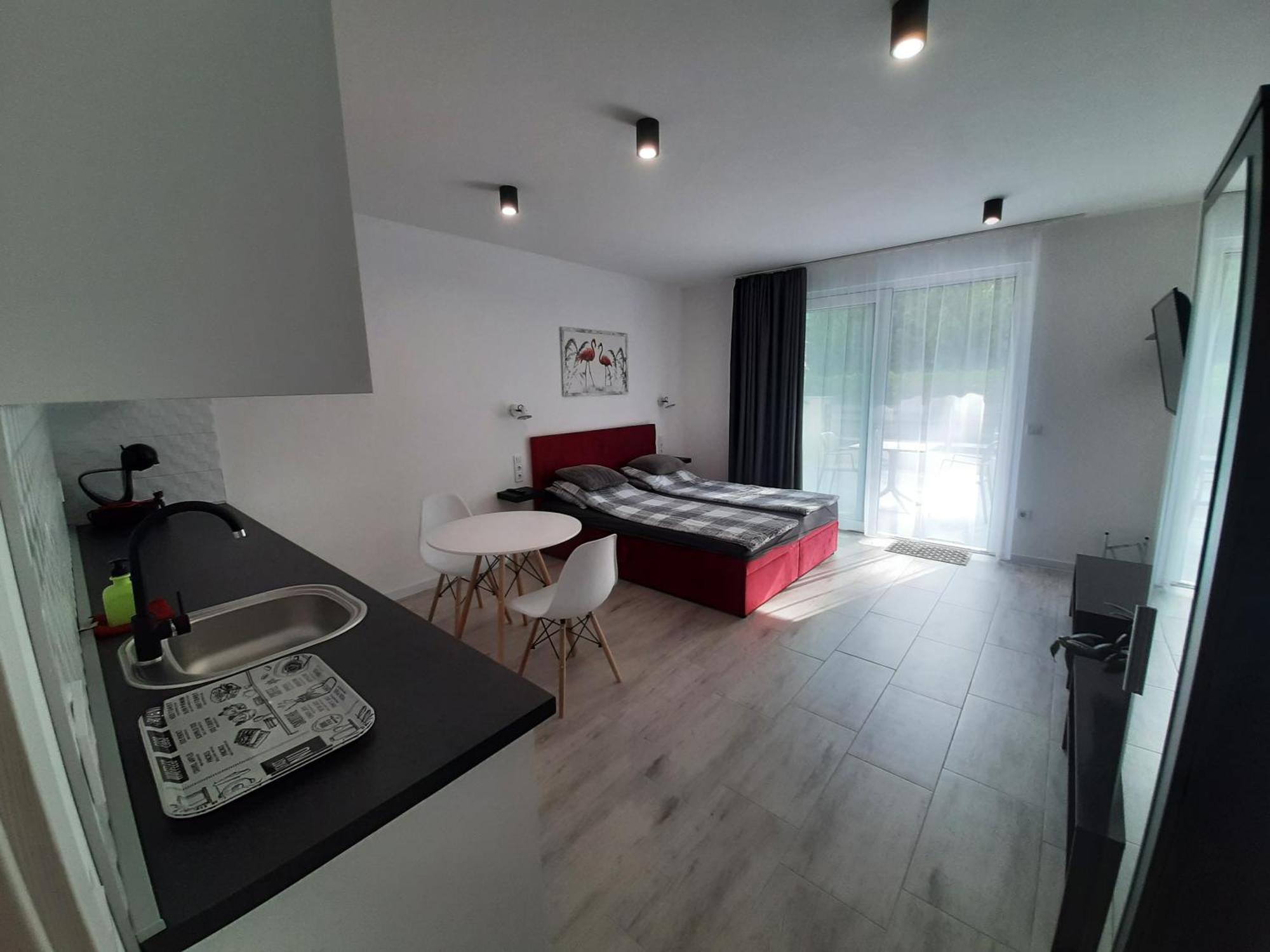 Ancsi Apartmanhaz Balatonlelle Eksteriør billede