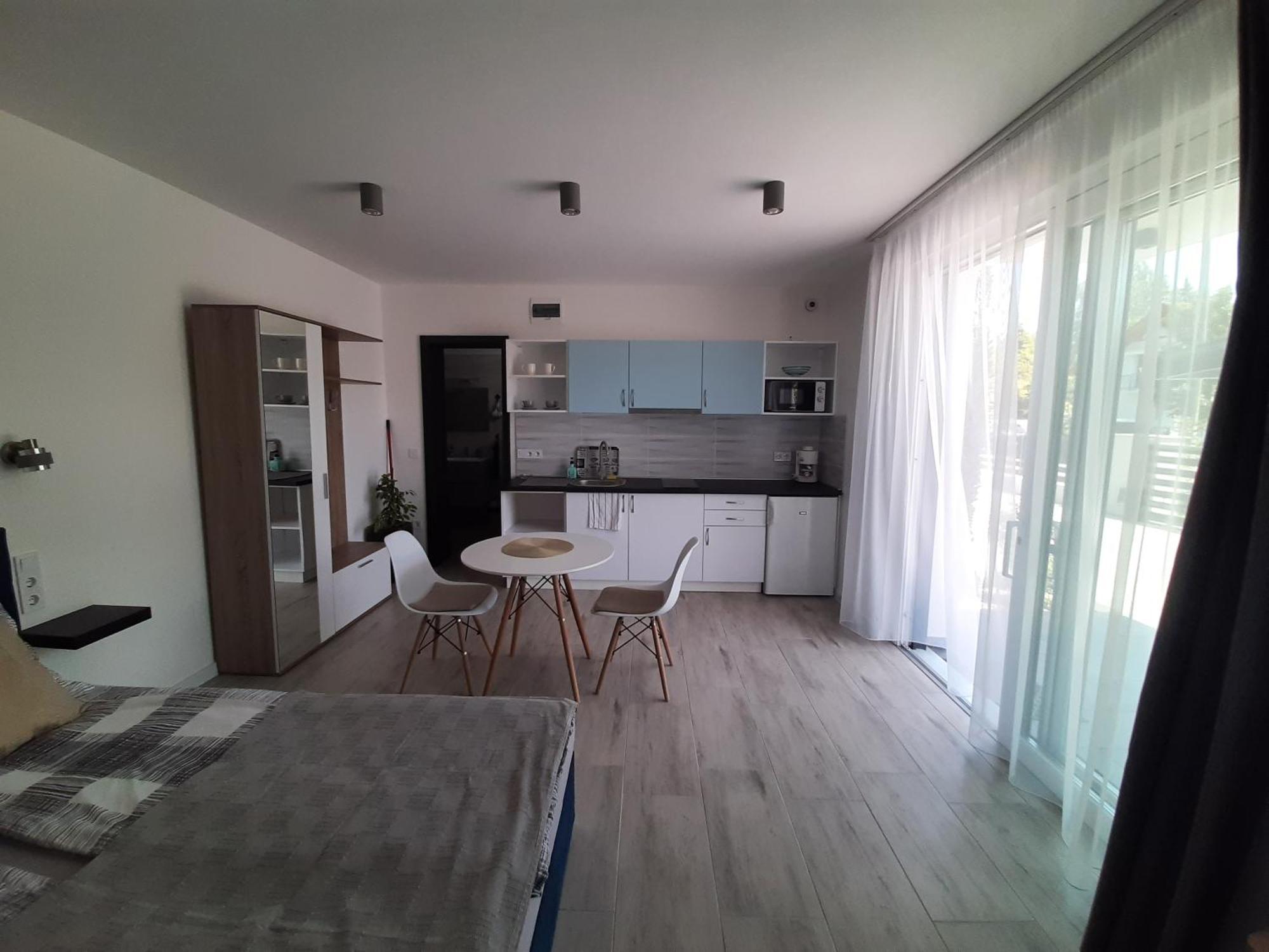 Ancsi Apartmanhaz Balatonlelle Eksteriør billede