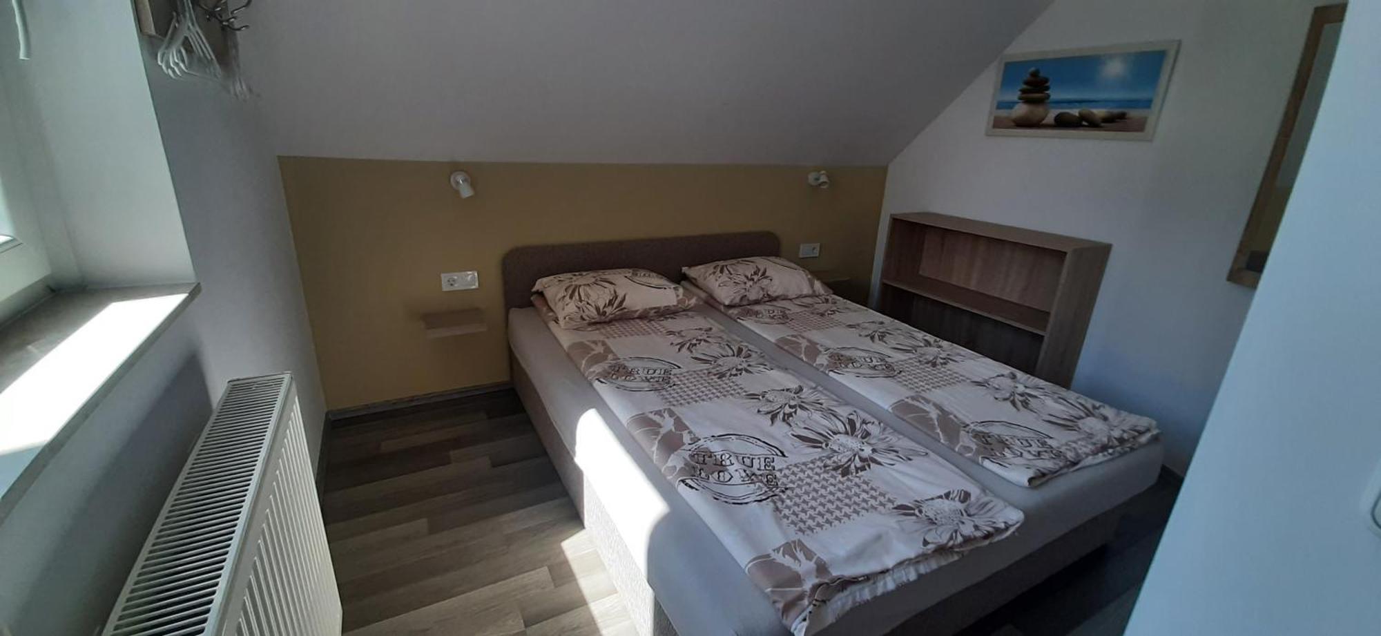 Ancsi Apartmanhaz Balatonlelle Eksteriør billede